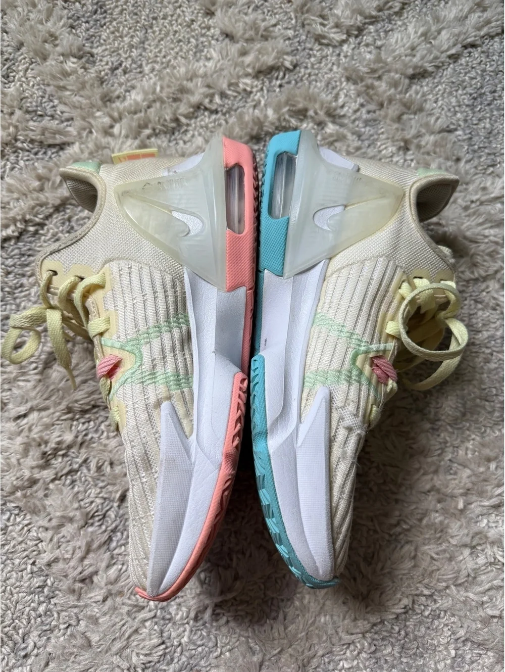 Nike LeBron Witness 6 Basketball Shoes “Easter” Men’s Size 6.5